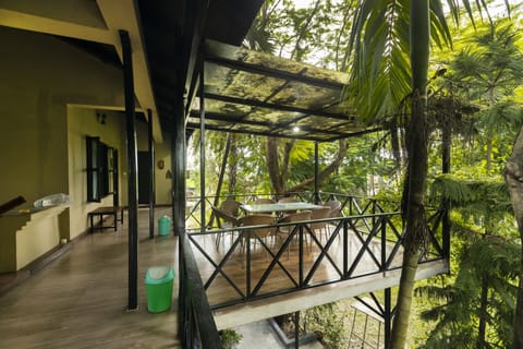 Deluxe Double or Twin Room, 2 Bedrooms, Garden View, Garden Area | Balcony view