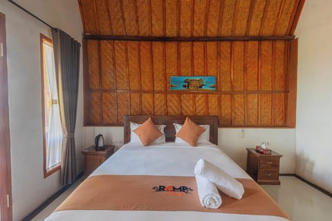 Deluxe Cottage | Desk, free WiFi, bed sheets