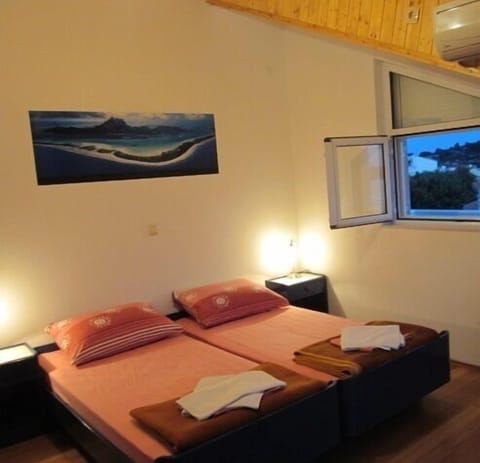 Desk, blackout drapes, iron/ironing board, free WiFi