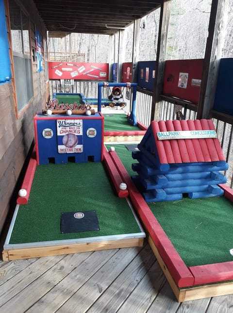 Your own private 5 hole putt putt course