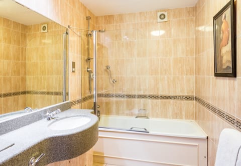 Hypo-allergenic bedding, in-room safe, individually decorated