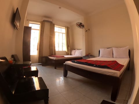 Comfort Double Room | Desk, free WiFi, bed sheets
