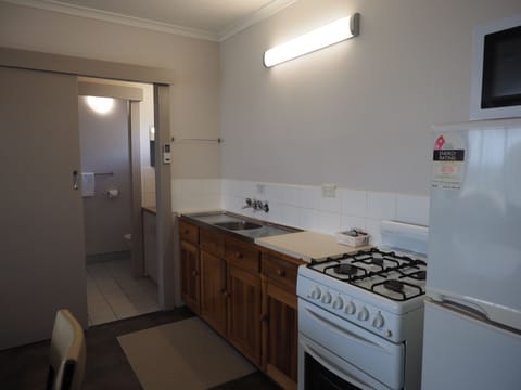 Standard Studio, Sea View | Private kitchenette | Full-size fridge, microwave, coffee/tea maker, electric kettle