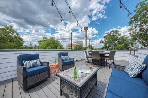 Plenty of room to relax and dine on the roof top deck