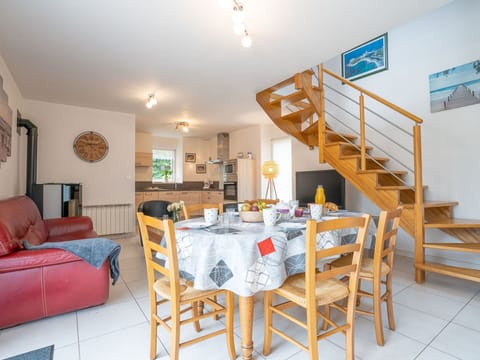 Furniture, Table, Wood, Picture Frame, Interior Design, Flooring, Floor, Couch, Building, Hardwood