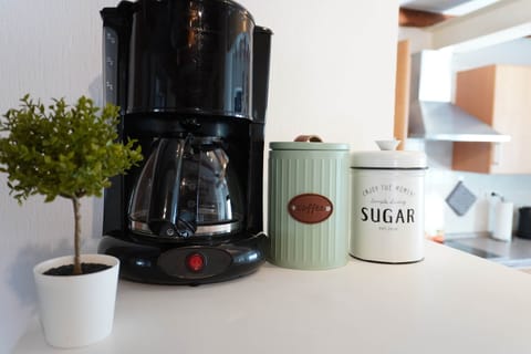 Coffee machine, with free coffee (also a selection of tea is available free of charge)