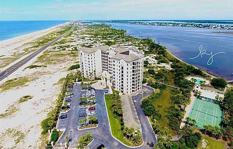 “Best of Both Worlds” Gulf & Intercoastal 
Overhead view of Florencia