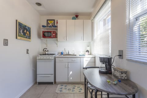 Fully stocked kitchen with all the essentials