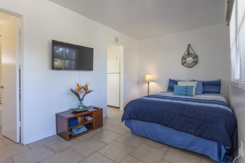 Comfy queen bed for your vacation