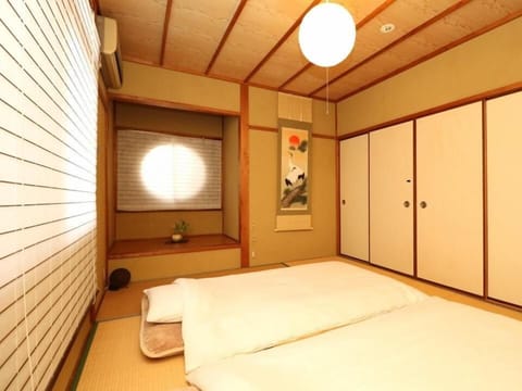 Family House | 2 bedrooms, iron/ironing board, WiFi (free)
