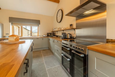 Ground floor: Kitchen