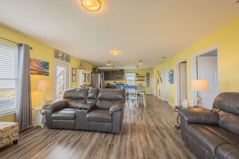 Living area as you enter from porch.