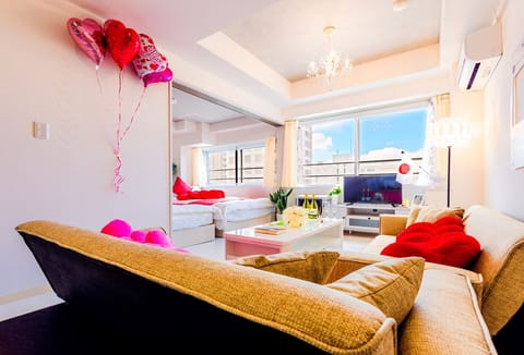 Lovely | Living area | Flat-screen TV