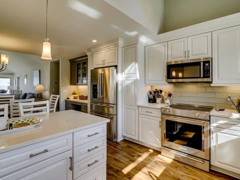 Beautiful Kitchen at 47 Lands End