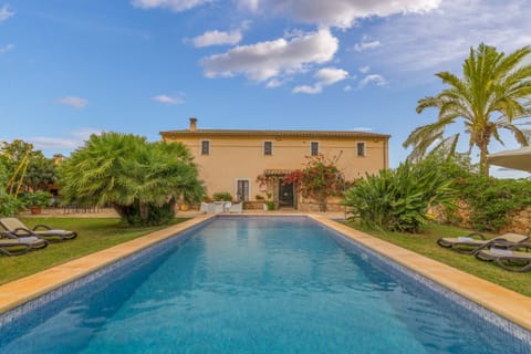 Beautiful finca with pool
