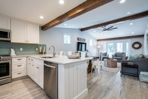 Kitchen, Living