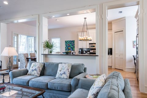 2nd FL Living (5), Kitchen