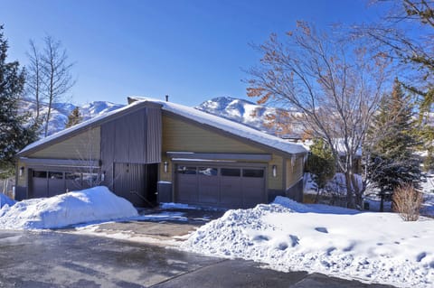 Fairway View Home + Garage
