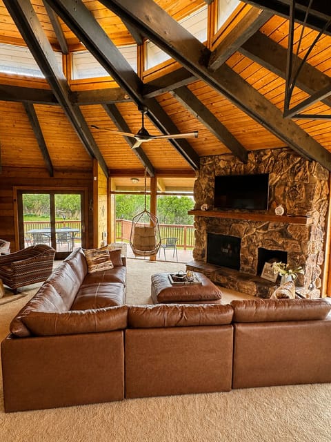 Upper living room 