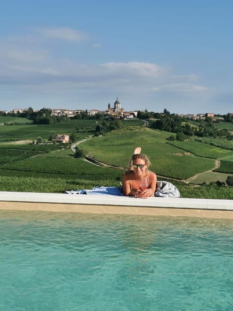 Seasonal outdoor pool, pool umbrellas, sun loungers