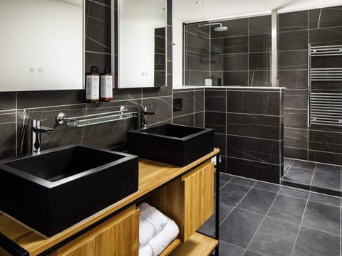 Junior Suite, 1 Double Bed with Sofa bed | Egyptian cotton sheets, premium bedding, Select Comfort beds