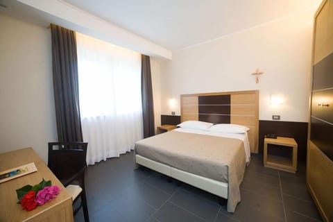 Select Comfort beds, minibar, in-room safe, individually furnished