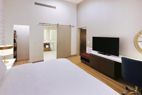 In-room safe, desk, laptop workspace, iron/ironing board