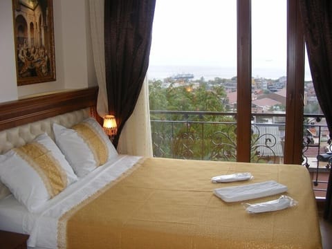 Double Room, Sea View | Frette Italian sheets, premium bedding, down comforters