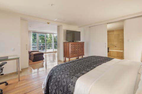 Suite, 2 Bedrooms | Egyptian cotton sheets, premium bedding, down comforters, in-room safe