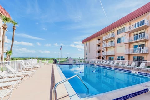 Oceanfront heated pool