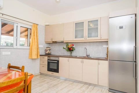 Interior View with Open Layout and Comfortable Design