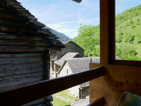 Wood, Cottage, Door, Rural Area, Hardwood, Wood Stain, Plank, Village, Log Cabin, Siding