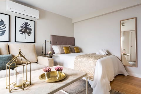 Apartment (1 Bedroom) | Iron/ironing board, free WiFi