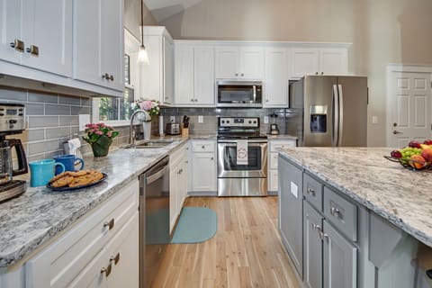 Brand new kitchen and appliances 