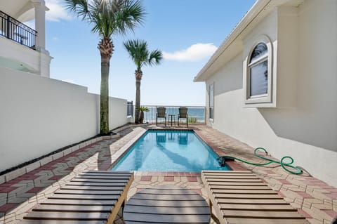 Villa Palazzo - Crystal Beach - Private Pool with Gulf View