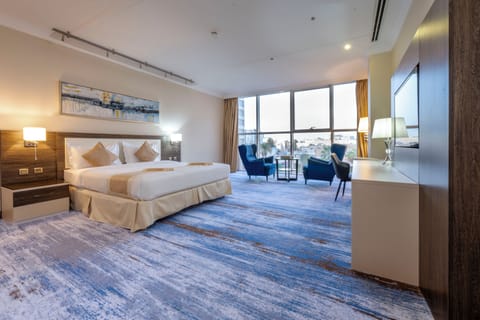 In-room safe, desk, blackout drapes, soundproofing