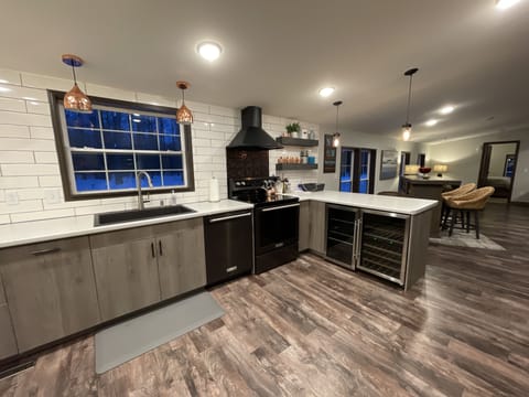 Fully stocked large kitchen