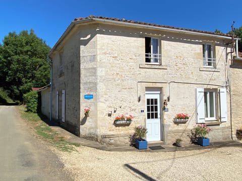 Gite Entrance

