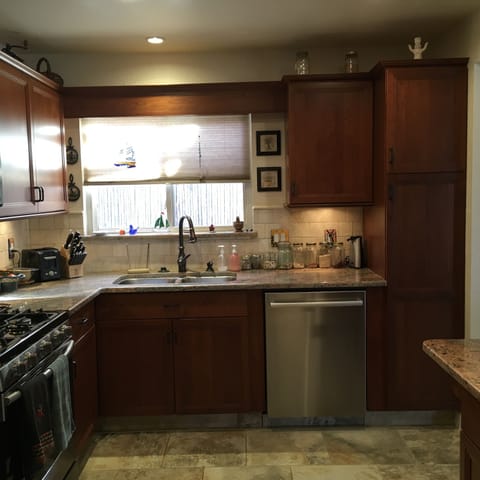 Fully equipped kitchen