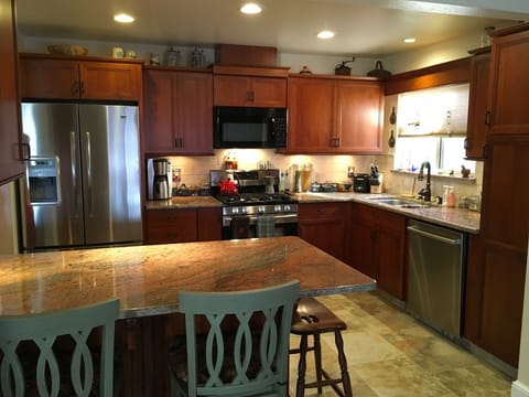Cherry and Granite Kitchen