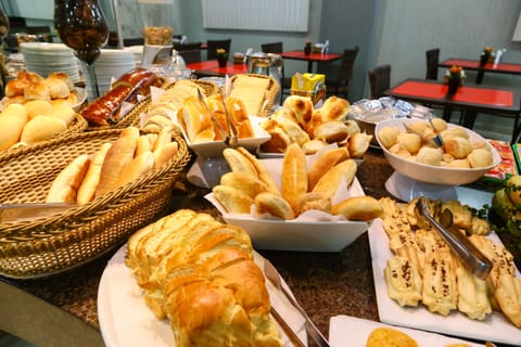 Free buffet breakfast