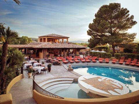 Outdoor pool, a heated pool, pool umbrellas, sun loungers