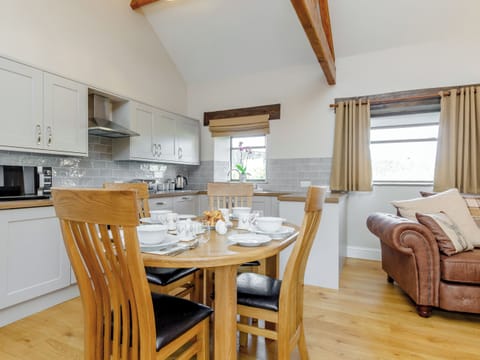 Charming kitchen/ dining area | The Chicken Coop - Hewelsfield Court, Hewelsfield, near Lydney