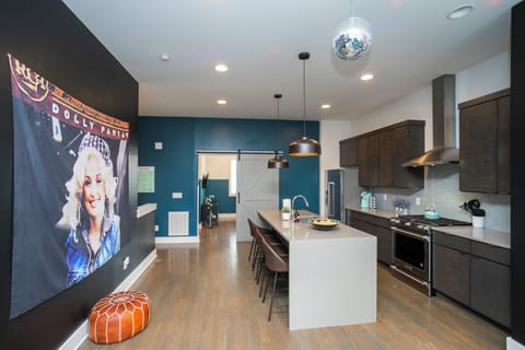 Sky Lounge @ City Heights 4 - Kitchen Area