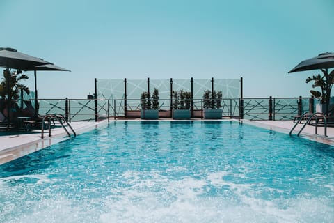 Outdoor pool, sun loungers