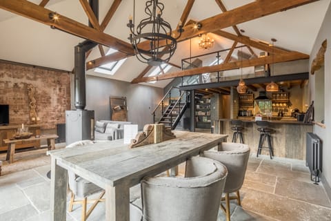 Exclusive Cottage, Courtyard View (Stable Cottage ) | Dining
