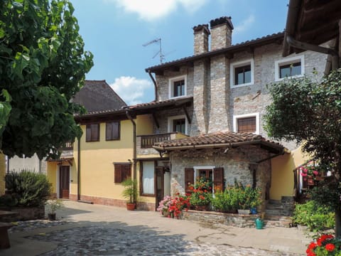 Property, House, Neighbourhood, Building, Town, Home, Residential Area, Real Estate, Architecture, Village