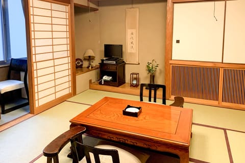 Japanese Room, Triple | WiFi (free), bed sheets
