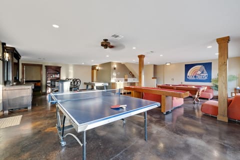 Huge game room w/ pool table, shuffleboard, ping pong table & Ms. Pac-man