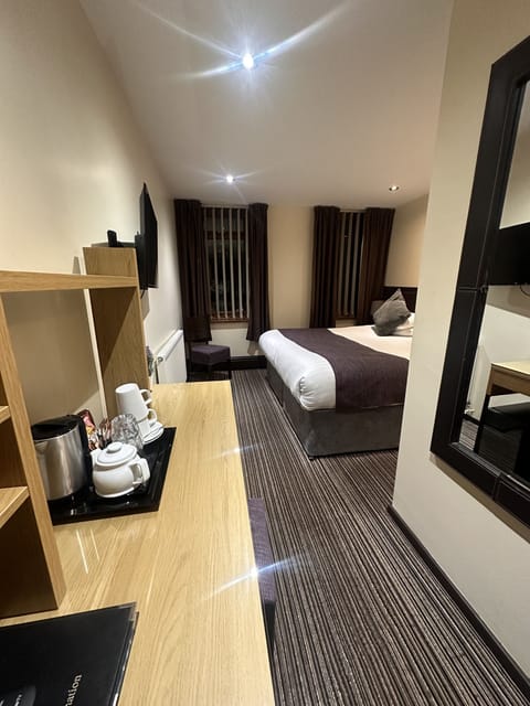 Double or Twin Room, Ensuite
